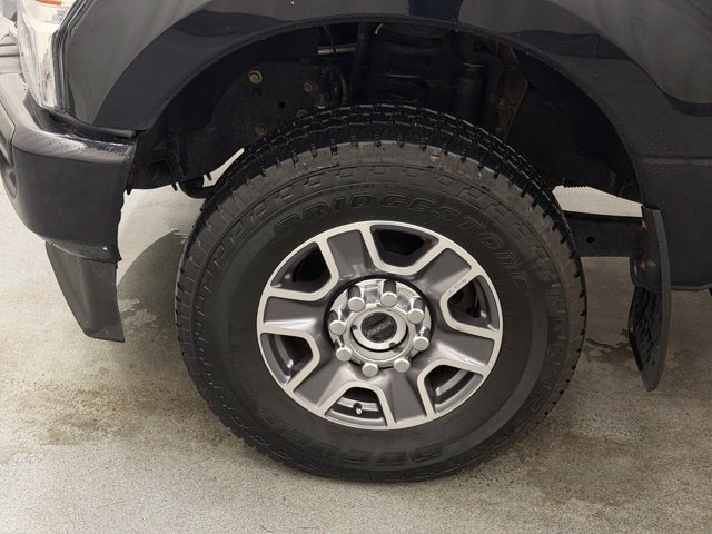 Used 2022 Ford F250 Platinum w/ FX4 Off-Road Package AWD/4WD image 36