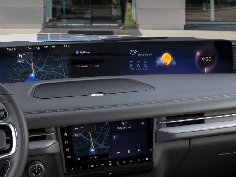 New 2026 Lincoln Navigator Premiere AWD/4WD image 14