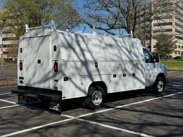 New 2024 Ford E-450 and Econoline 450 Super Duty w/ Power Windows & Locks Group image 5