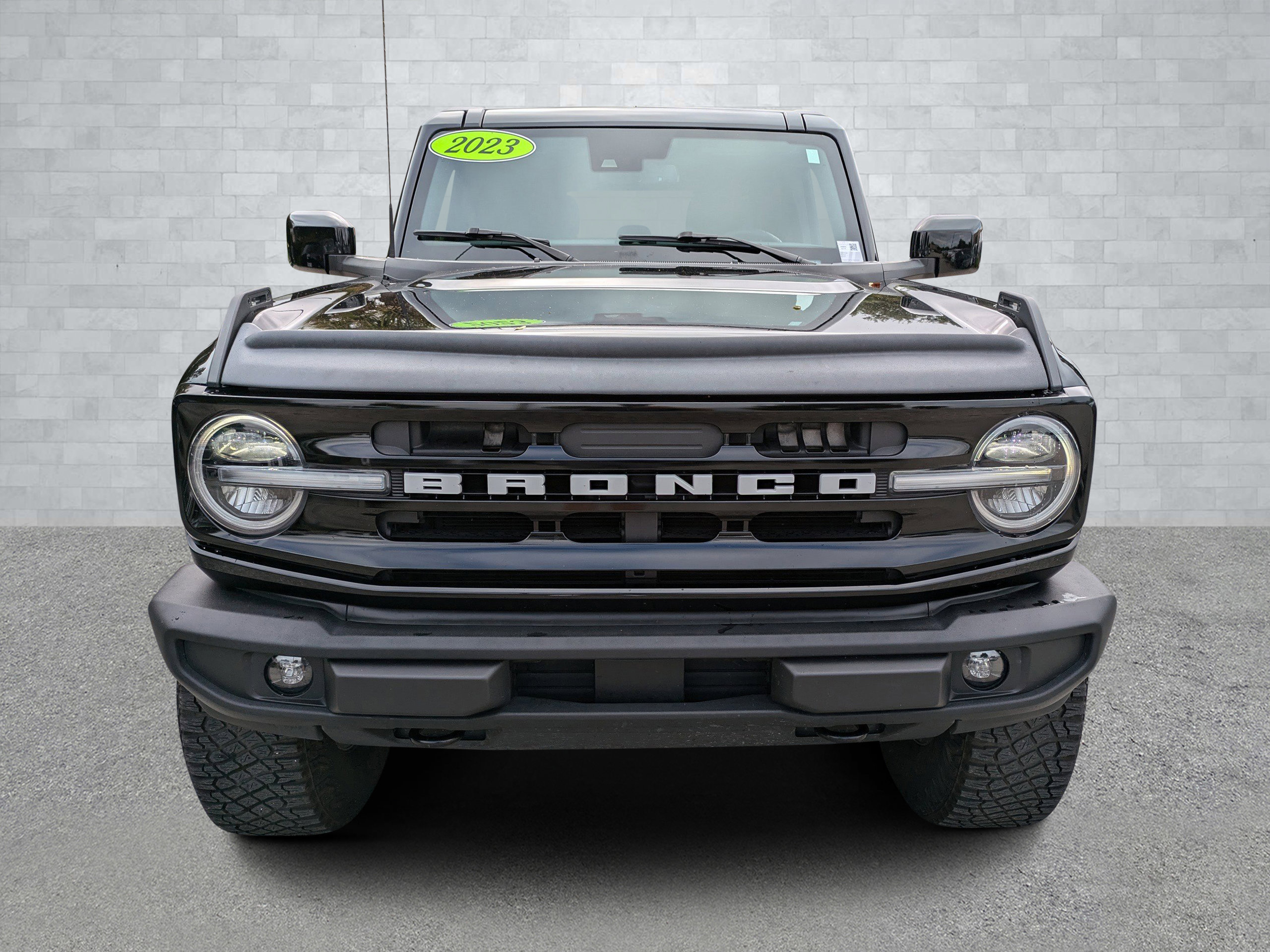 Used 2023 Ford Bronco Outer Banks image 3