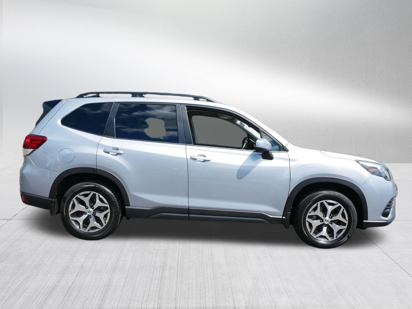 Certified 2024 Subaru Forester Premium AWD/4WD image 8