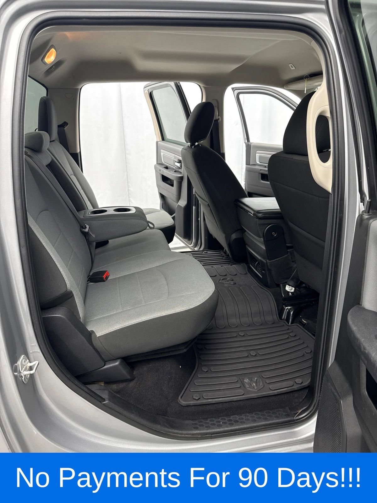 Used 2022 RAM 1500 Classic SLT w/ Protection Group AWD/4WD image 29