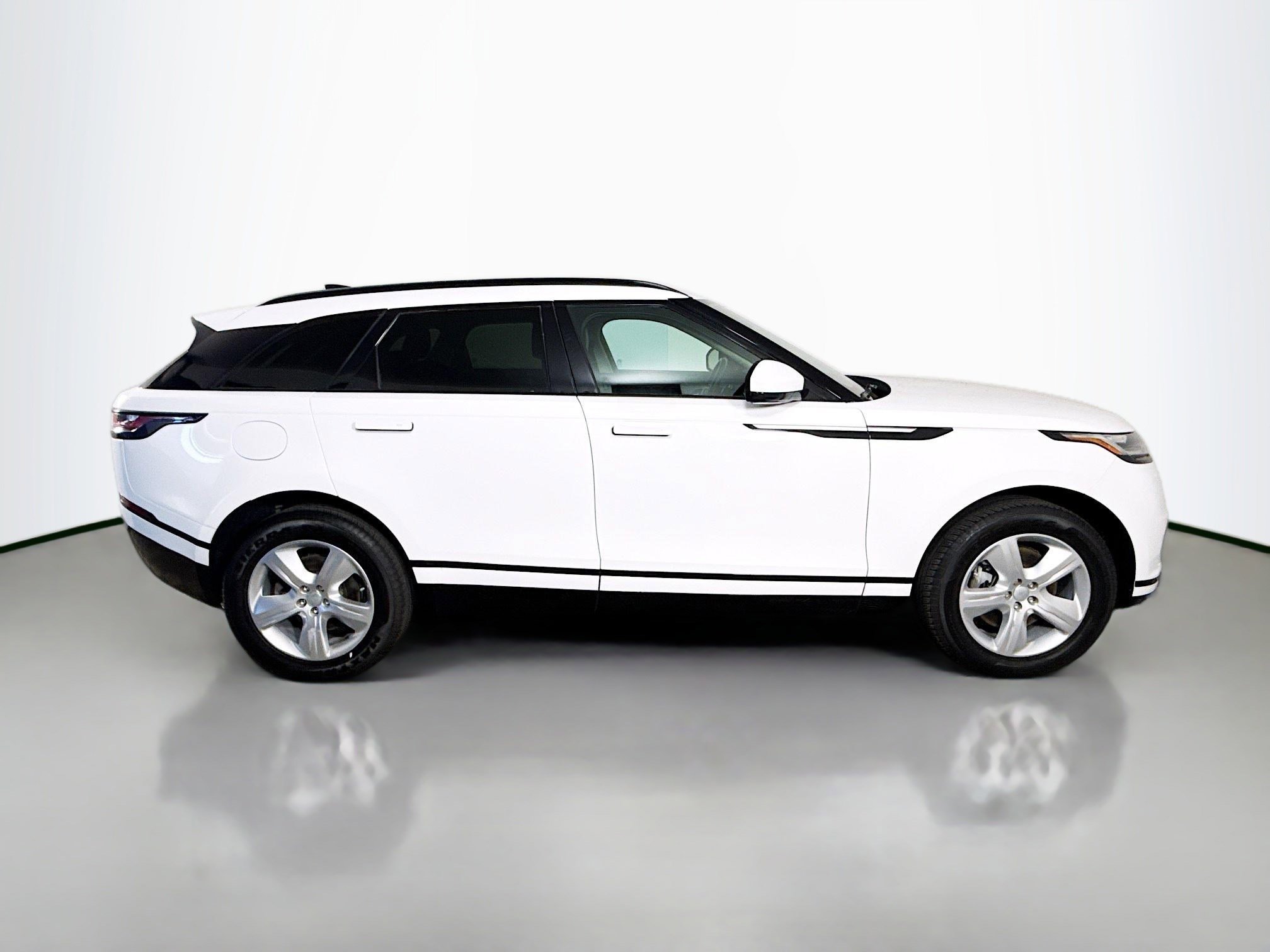 Used 2022 Land Rover Range Rover Velar S AWD/4WD image 11
