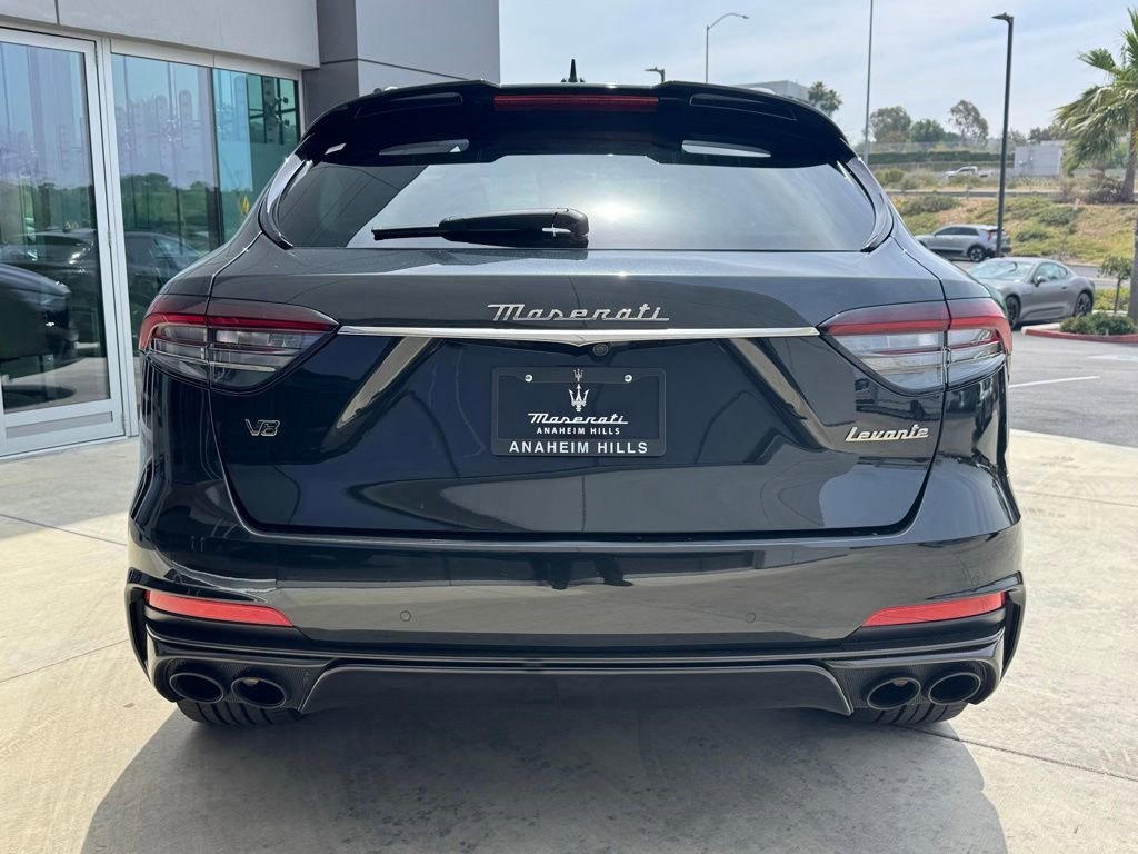 Used 2023 Maserati Levante Trofeo AWD/4WD image 6