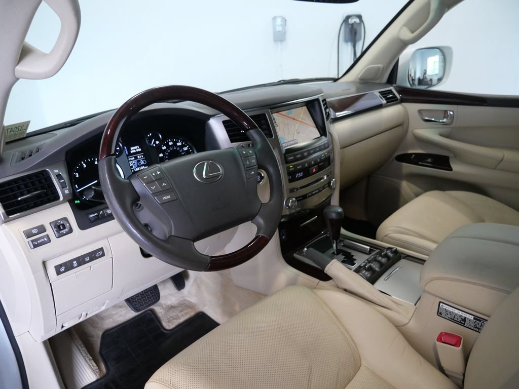 Used 2014 Lexus LX 570 4WD image 13