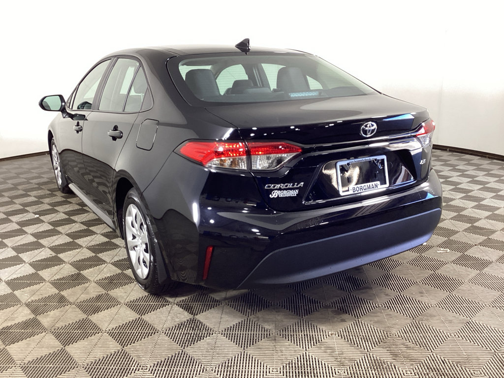 Used 2026 Toyota Corolla LE FWD image 4