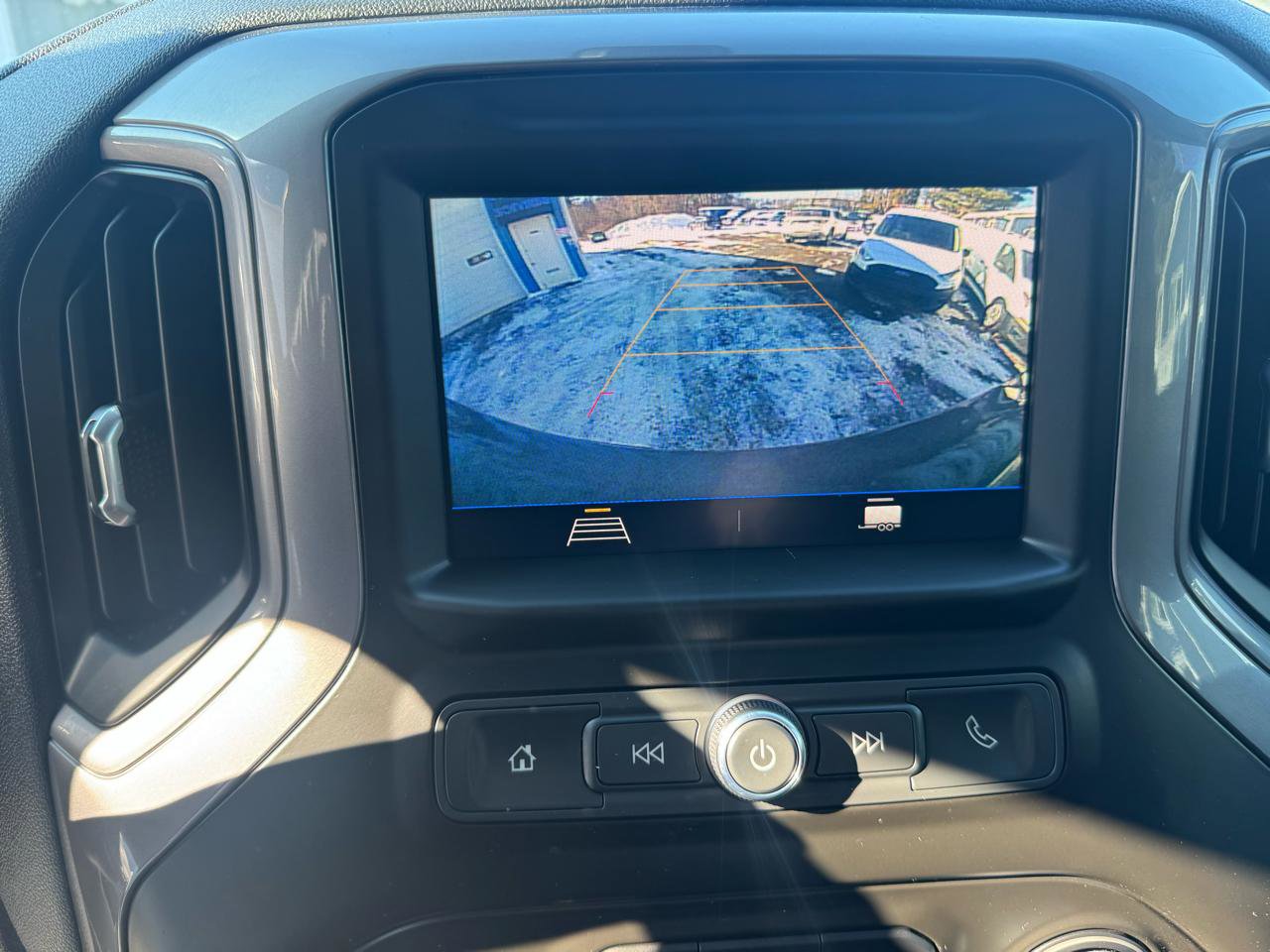 Used 2021 Chevrolet Silverado 1500 Custom image 17