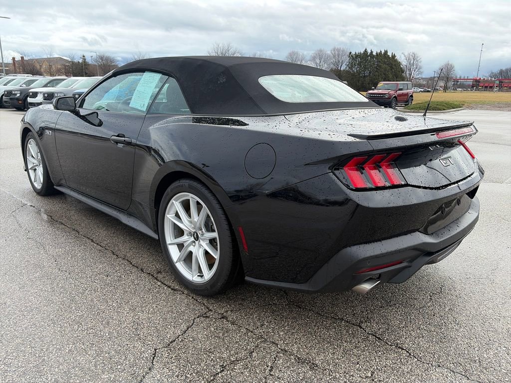 Used 2025 Ford Mustang GT Premium RWD image 5