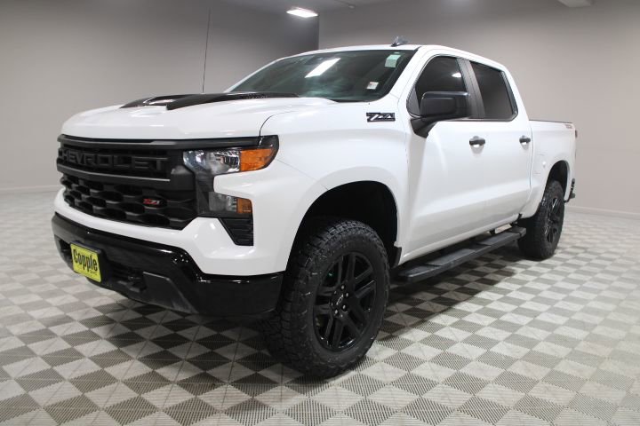 Used 2025 Chevrolet Silverado 1500 Custom Trail Boss w/ Turbomax Blackout Package image 7