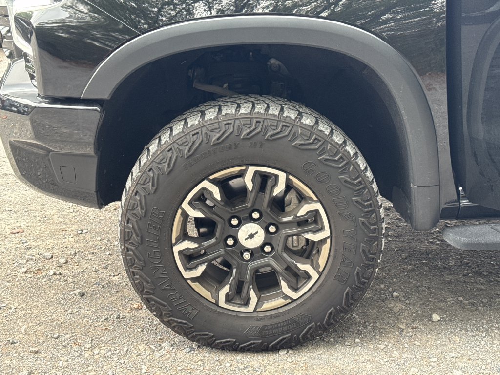 Used 2022 Chevrolet Silverado 1500 ZR2 AWD/4WD image 24
