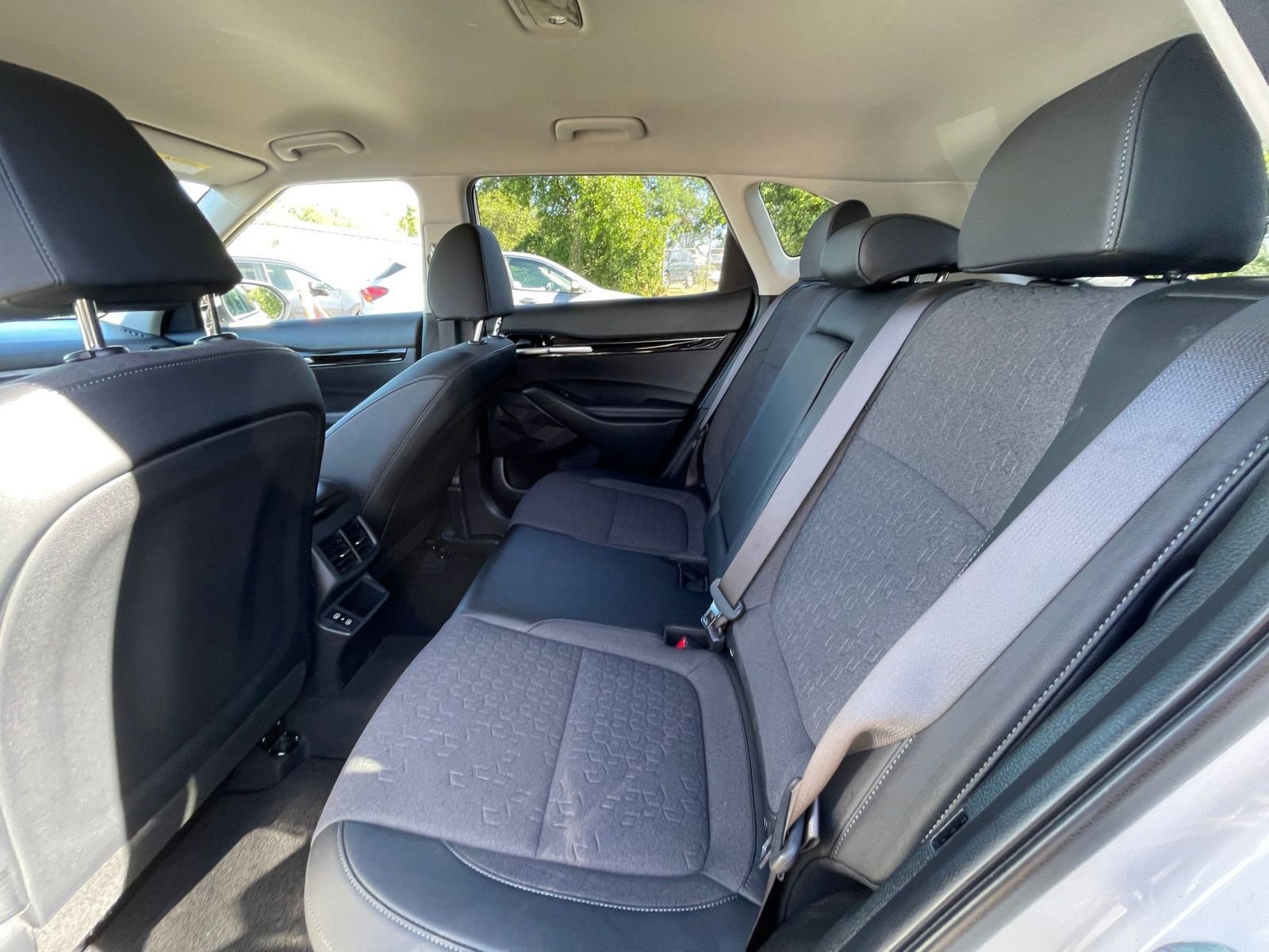 Used 2025 Kia Seltos S FWD image 27