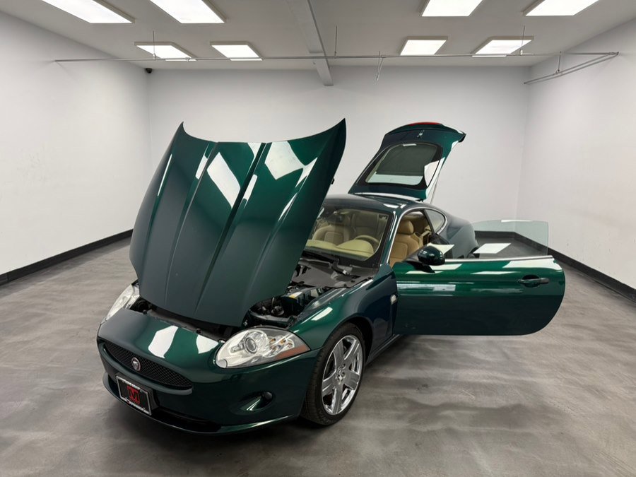 Used 2008 Jaguar XK Coupe image 32