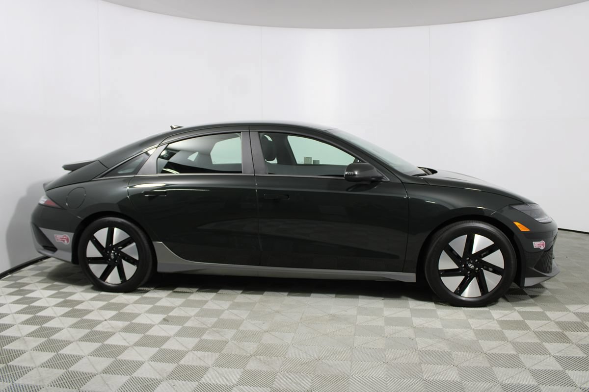 Used 2024 Hyundai Ioniq 6 Limited RWD image 31