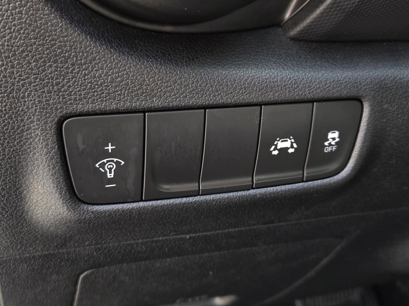 Used 2019 Hyundai Kona SE FWD image 21