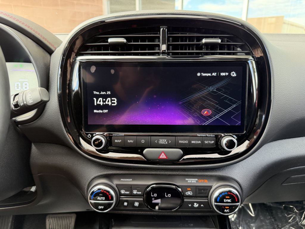 Used 2025 Kia Soul GT-Line w/ GT-Line Technology Package FWD image 19