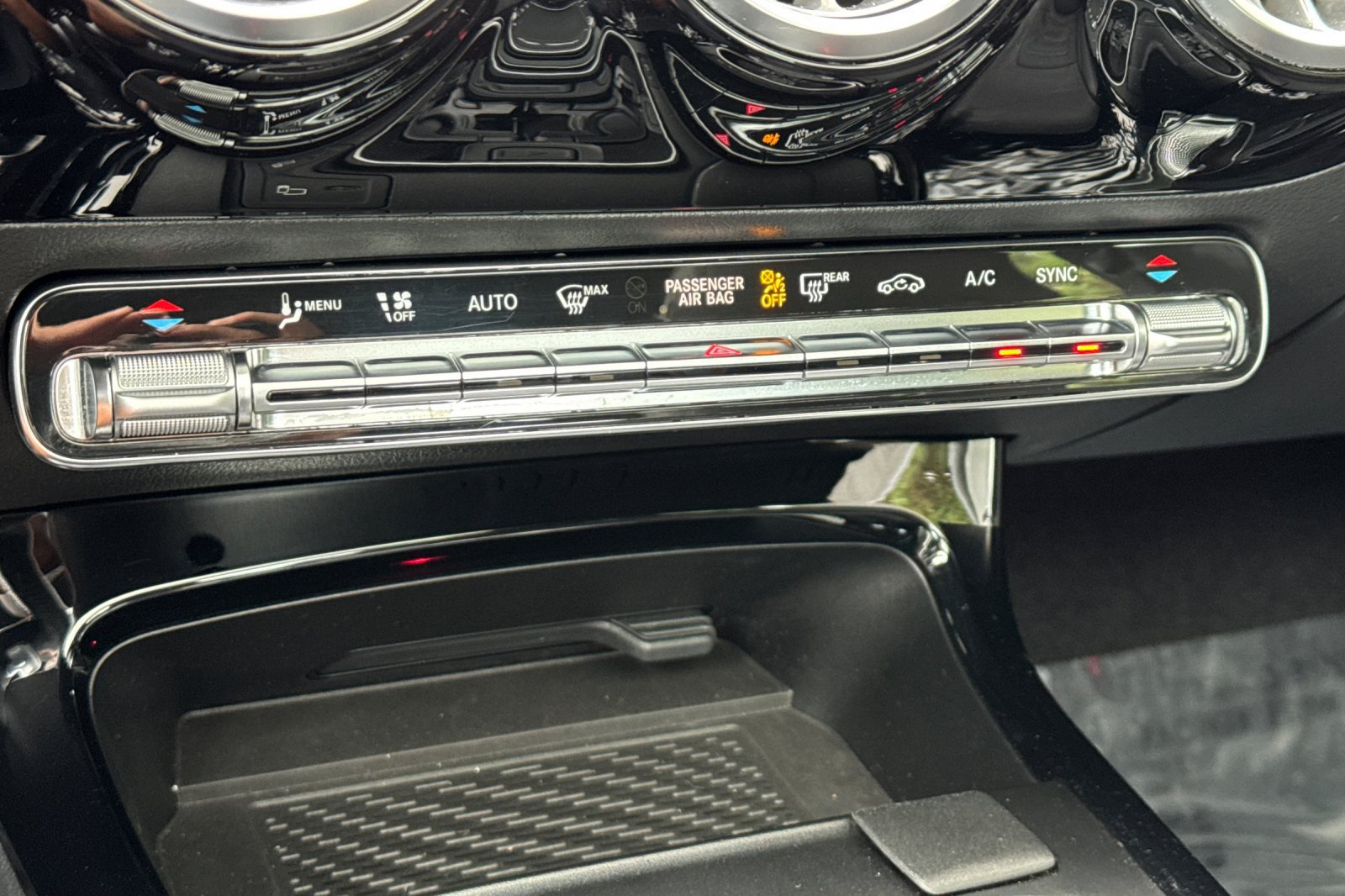 Used 2022 Mercedes-Benz CLA 250 image 24