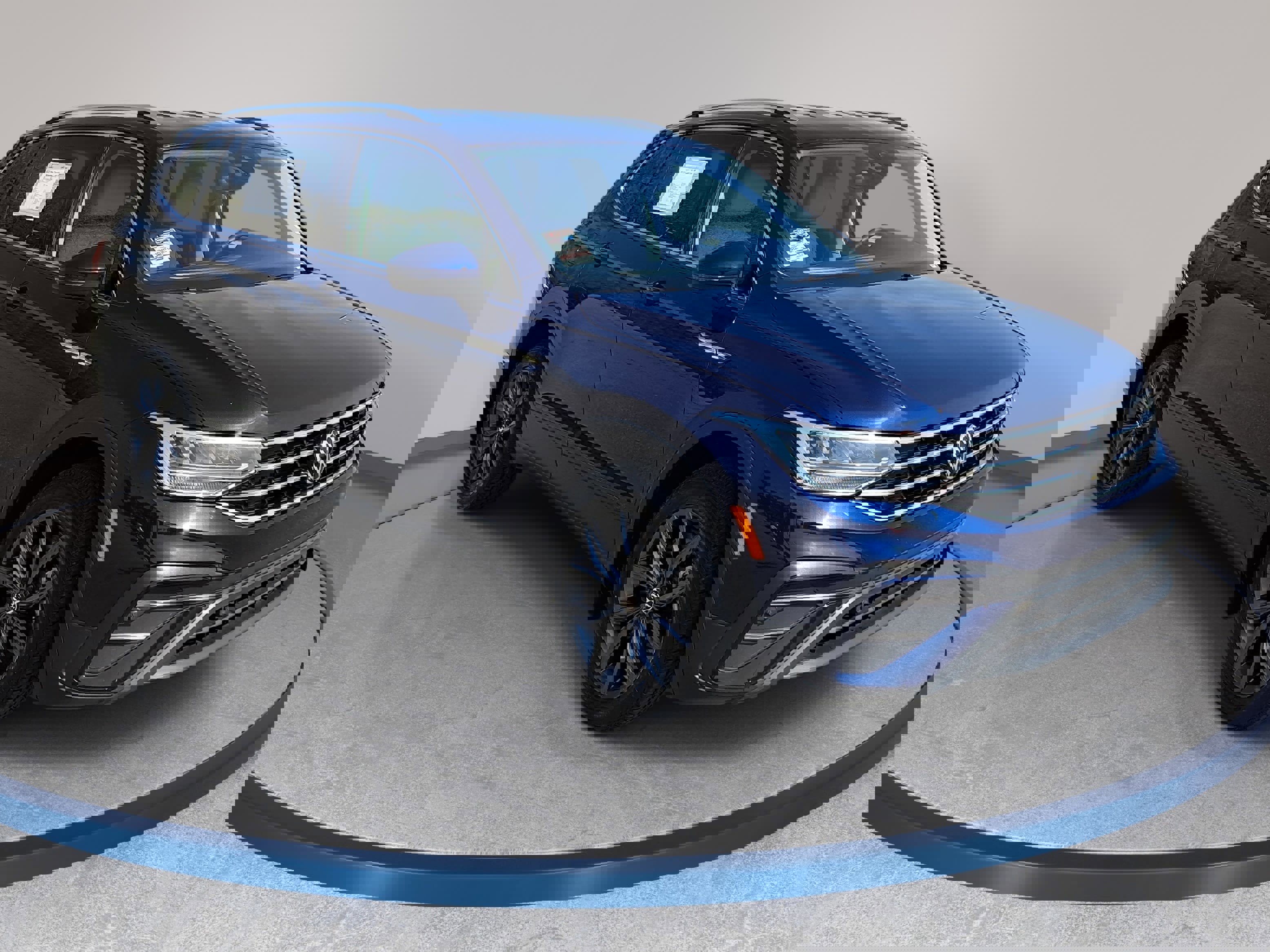 Certified 2023 Volkswagen Tiguan SE image 3