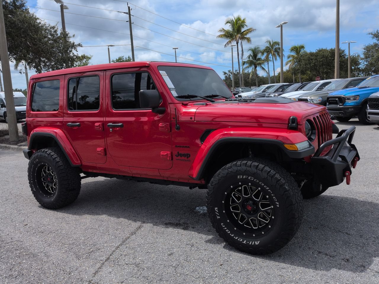 Used 2020 Jeep Wrangler Unlimited Sahara AWD/4WD image 2