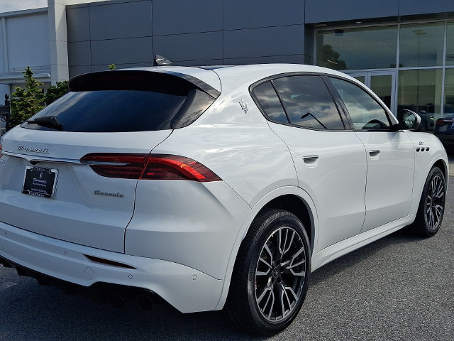 Certified 2024 Maserati Grecale Modena AWD/4WD image 12