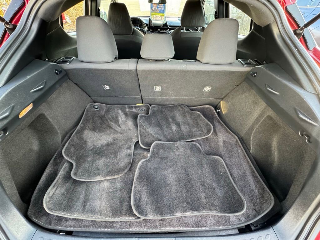 Used 2018 Toyota C-HR XLE image 15