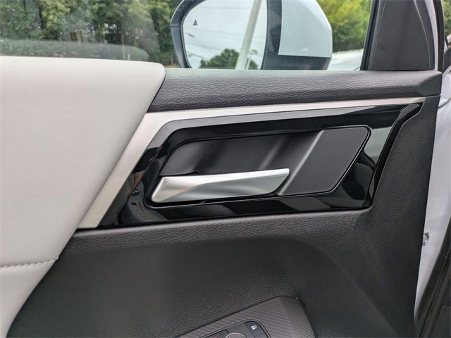 New 2025 Mitsubishi Outlander SE image 12