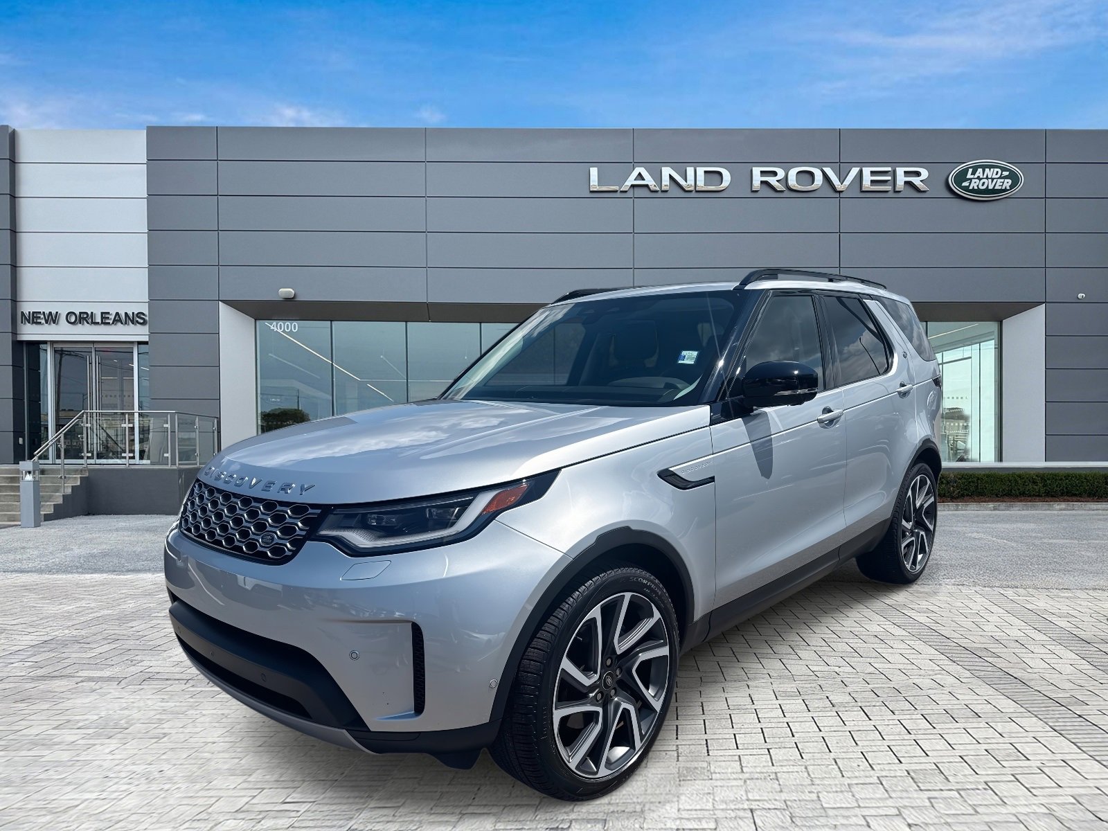 Used 2024 Land Rover Discovery S