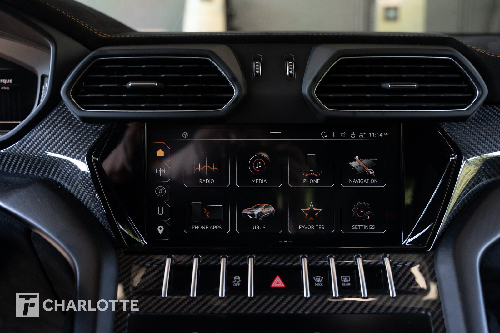 Used 2023 Lamborghini Urus Performante AWD/4WD image 27