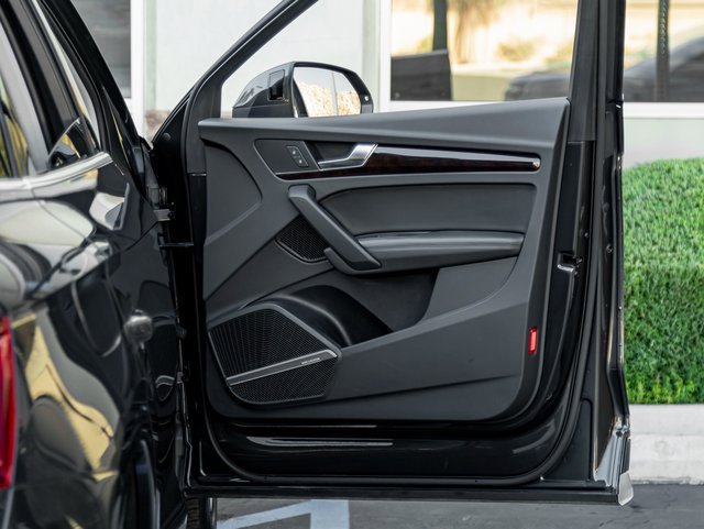 Used 2019 Audi Q5 2.0T Premium Plus w/ Premium Plus Package image 24