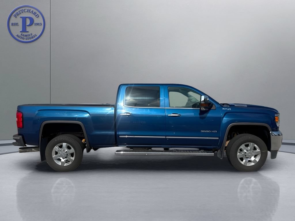 Used 2017 GMC Sierra 3500 SLT w/ Duramax Plus Package AWD/4WD image 9