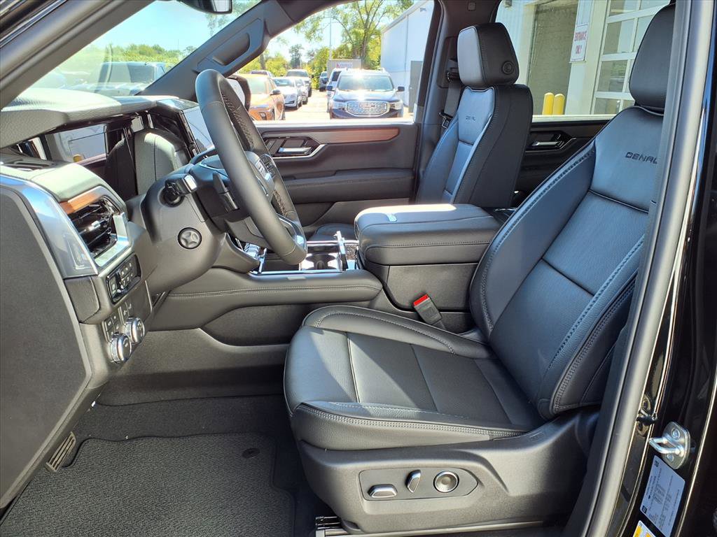 New 2026 GMC Yukon XL Denali image 4