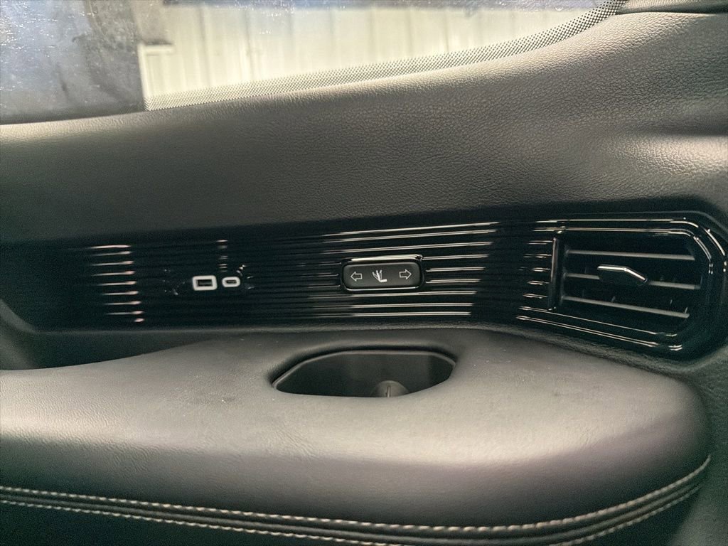 New 2026 Jeep Grand Wagoneer Summit w/ Rear Seat Video Group I image 16