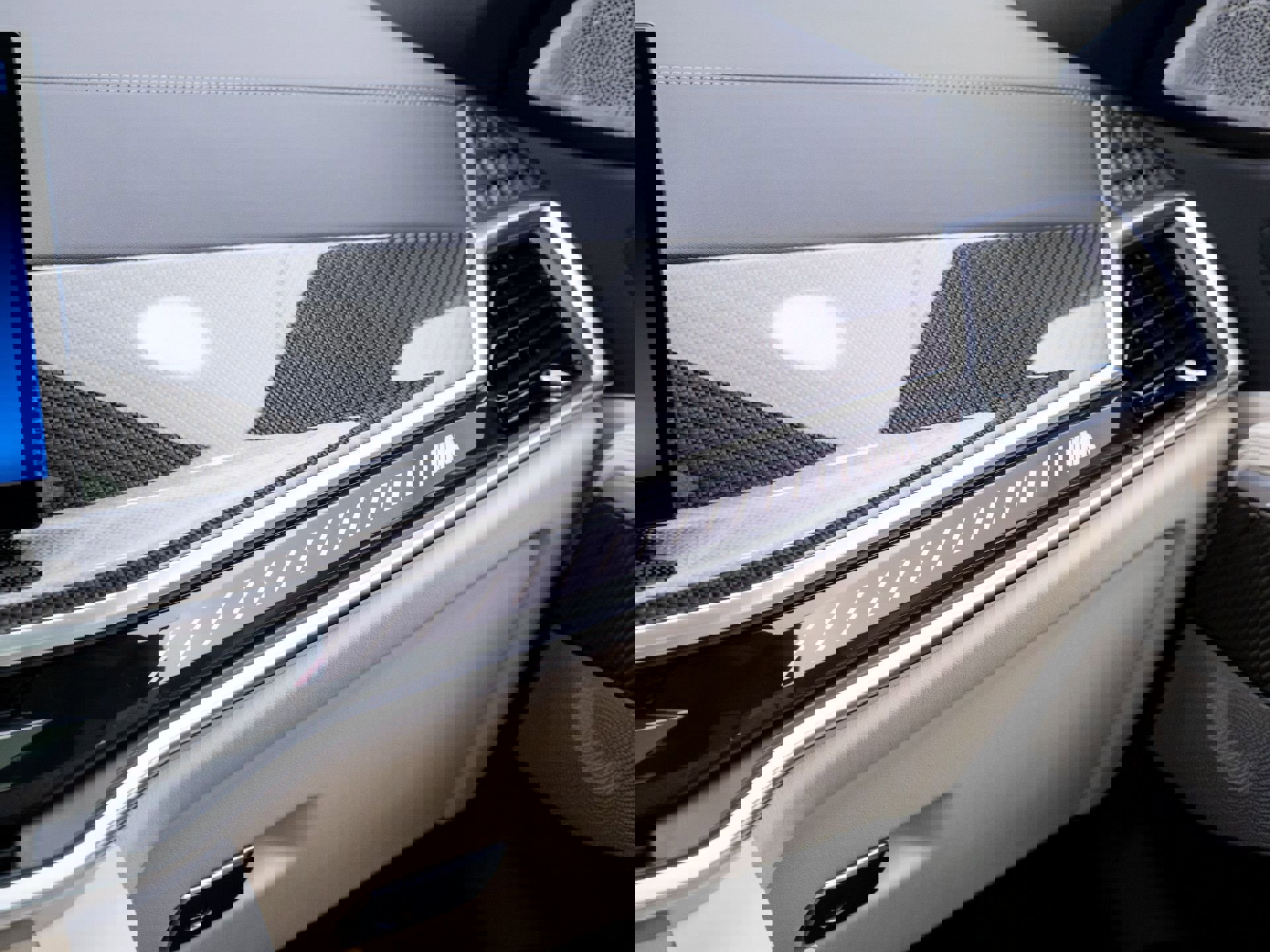 New 2026 BMW X6 M60i w/ Executive Package image 31