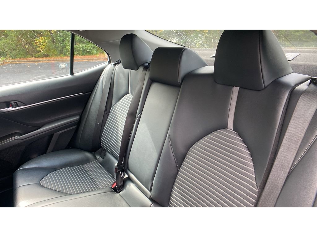 Used 2021 Toyota Camry SE image 16
