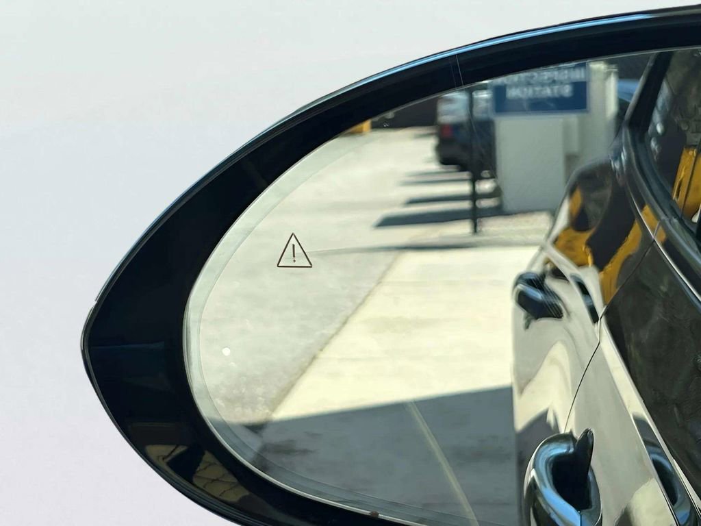 Used 2023 Genesis GV70 2.5T w/ Select Package image 31