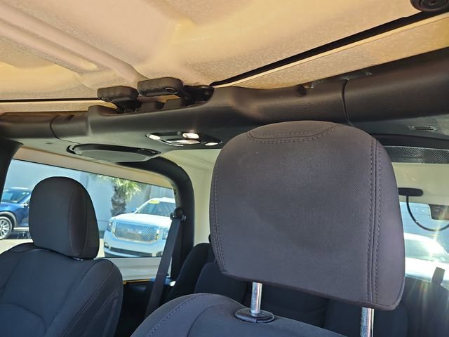 Used 2021 Jeep Wrangler Sport image 22