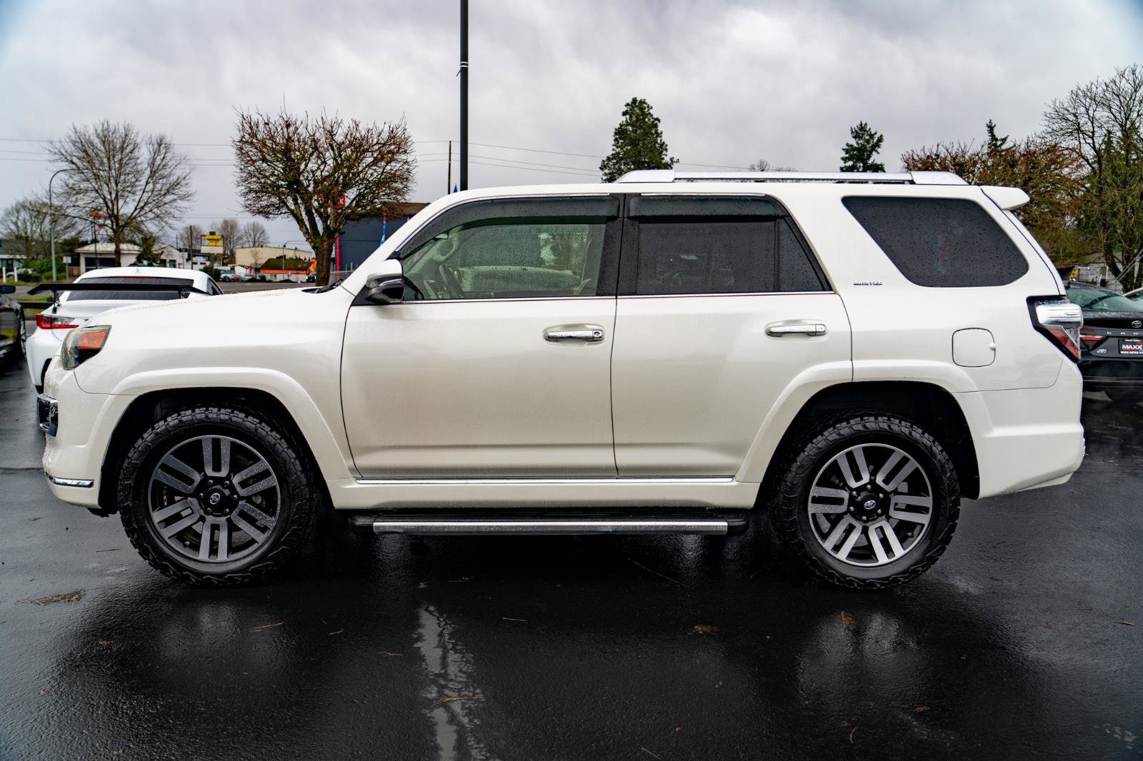 Used 2016 Toyota 4Runner Limited AWD/4WD image 13