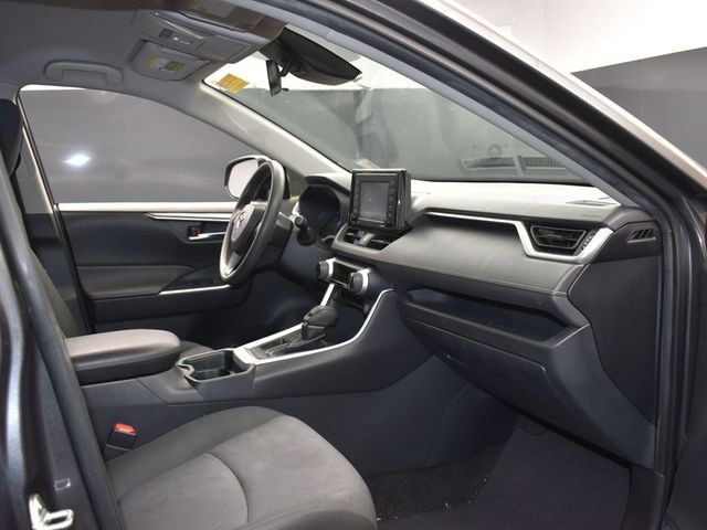 Used 2020 Toyota RAV4 XLE image 12