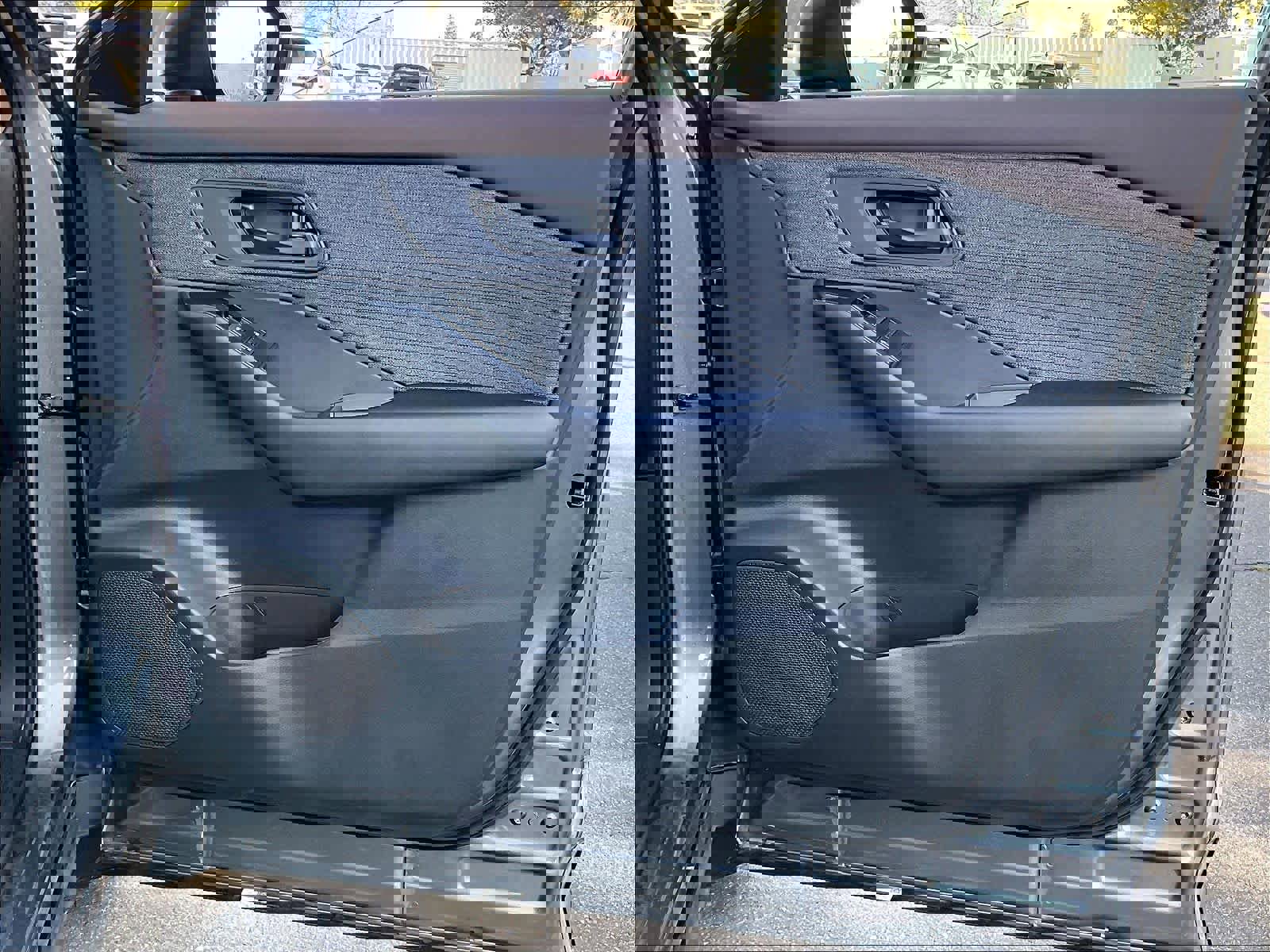 Used 2023 Nissan Rogue S image 25