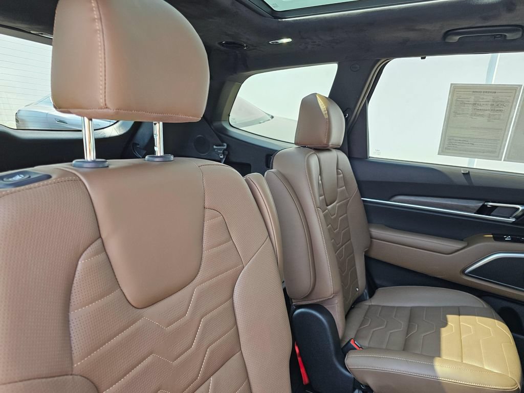 Used 2022 Kia Telluride SX w/ SX Prestige Package AWD/4WD image 13