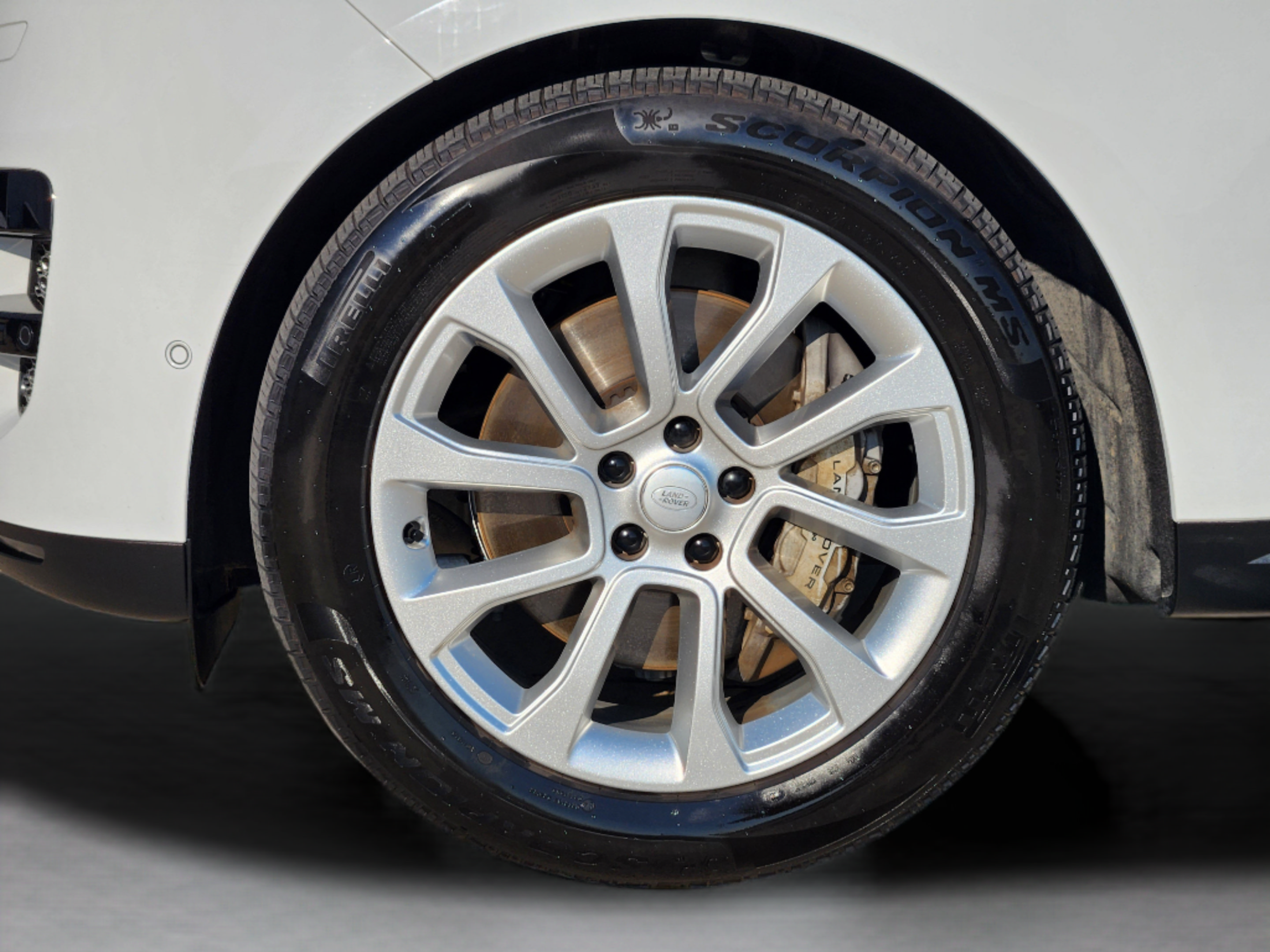 Certified 2025 Land Rover Range Rover Sport SE AWD/4WD image 29