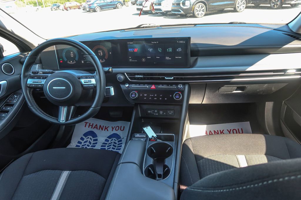 Used 2025 Hyundai Sonata SEL FWD image 18