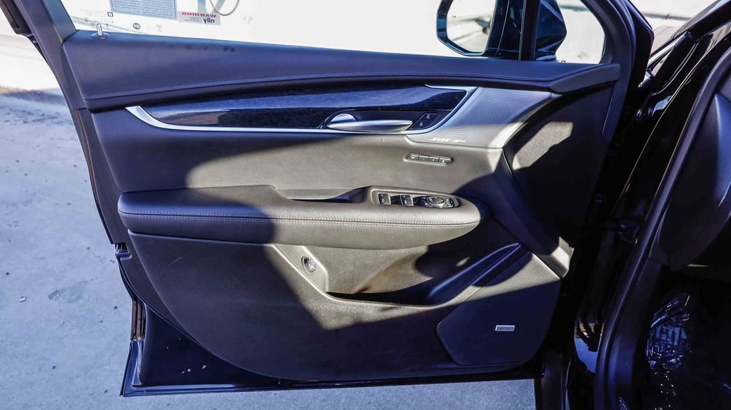 Used 2023 Cadillac XT5 Premium Luxury AWD/4WD image 25