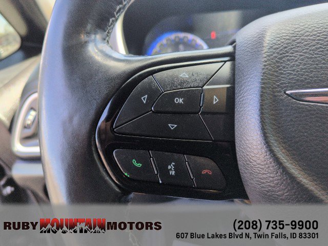 Used 2020 Chrysler Pacifica Touring-L Plus FWD image 17