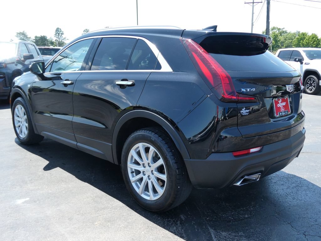 Used 2019 Cadillac XT4 Luxury w/ Cold Weather Package FWD image 8