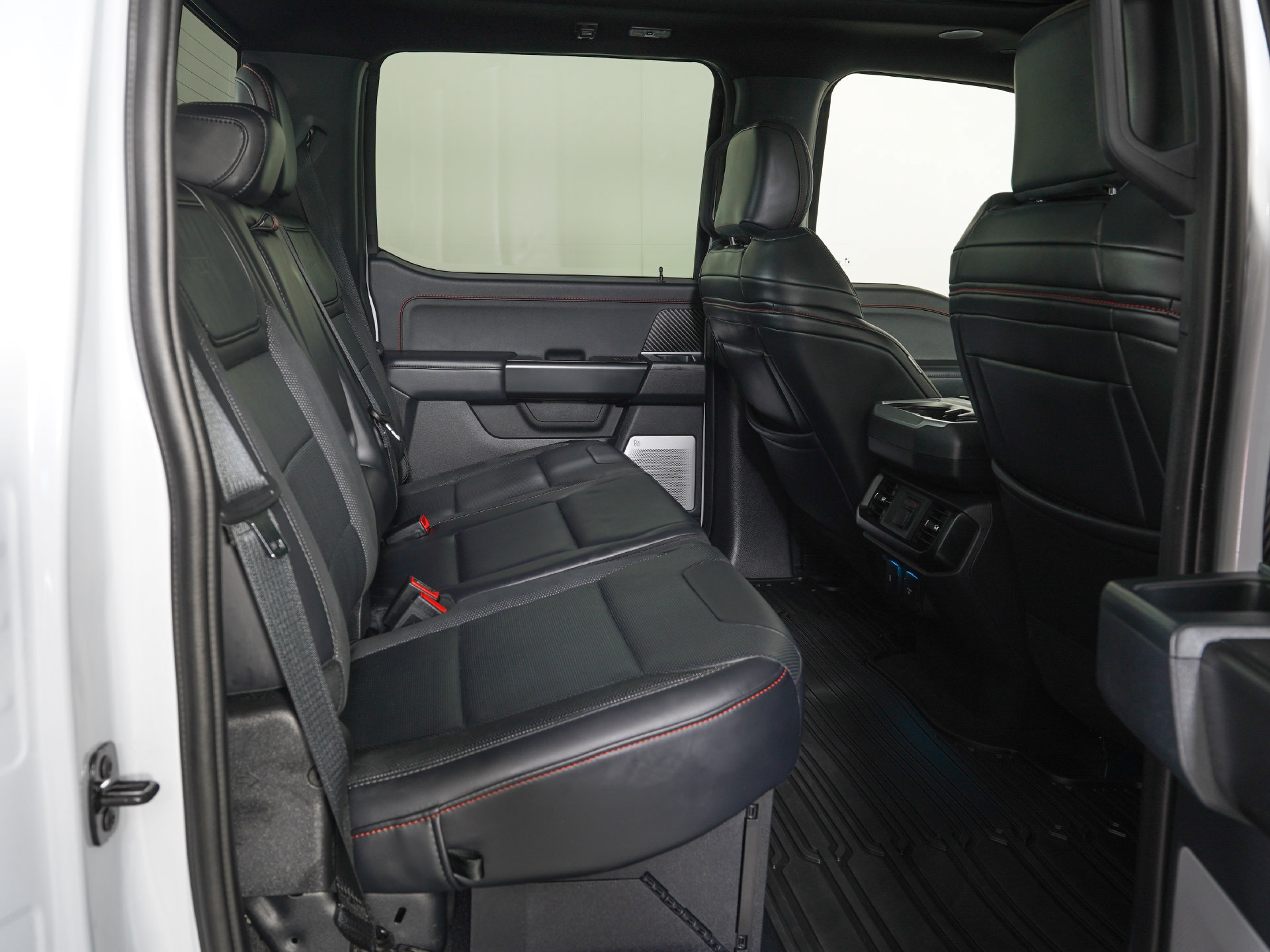 Used 2025 Ford F150 Raptor AWD/4WD image 11