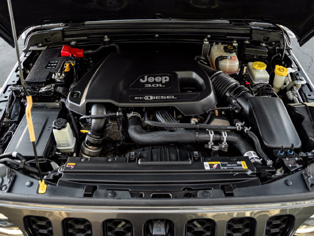 Used 2021 Jeep Wrangler Unlimited Sahara AWD/4WD image 43