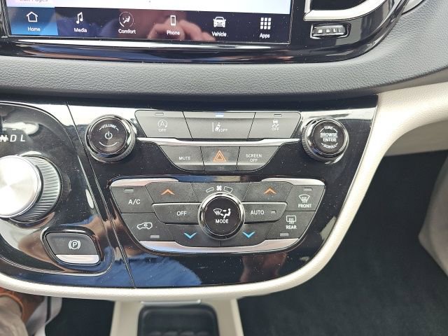 Used 2022 Chrysler Pacifica Touring-L FWD image 19
