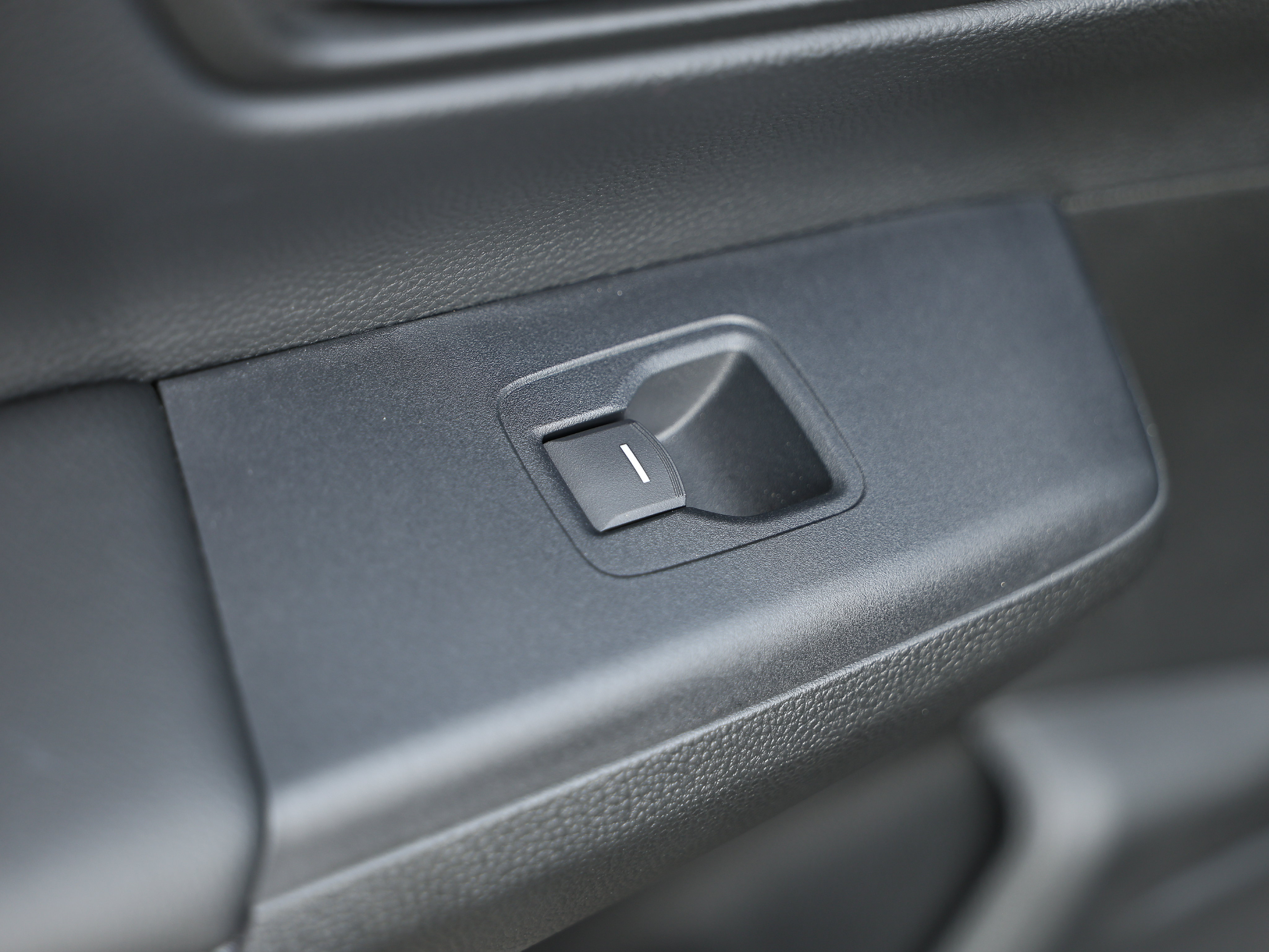 Used 2025 Honda CR-V EX image 26