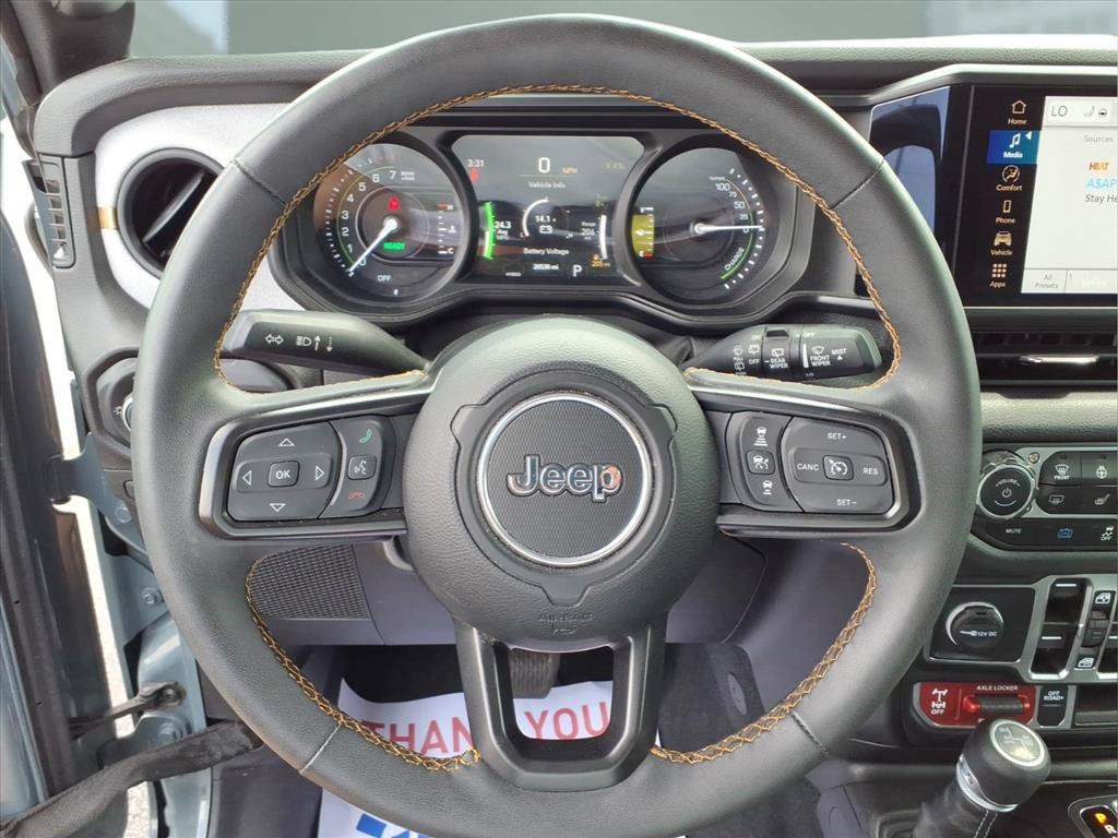 Used 2024 Jeep Wrangler Unlimited AWD/4WD image 11