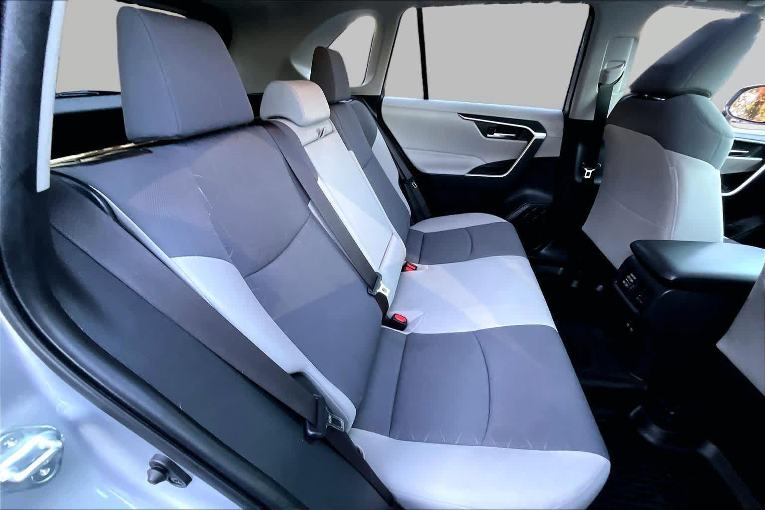 Certified 2019 Toyota RAV4 XLE w/ Convenience Package AWD/4WD image 19